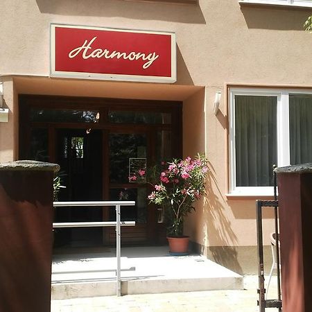 Harmony Panzio Bed & Breakfast Hajduszoboszlo Exterior photo