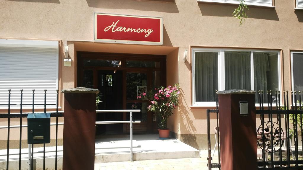 Harmony Panzio Bed & Breakfast Hajduszoboszlo Exterior photo
