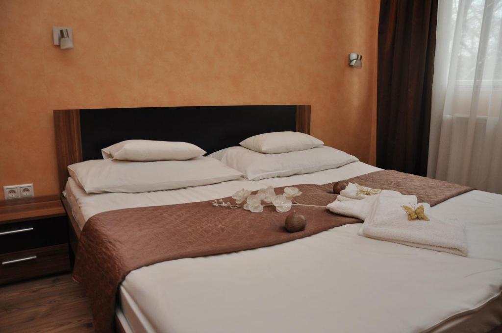 Harmony Panzio Bed & Breakfast Hajduszoboszlo Room photo