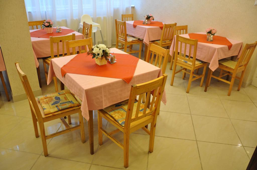 Harmony Panzio Bed & Breakfast Hajduszoboszlo Exterior photo